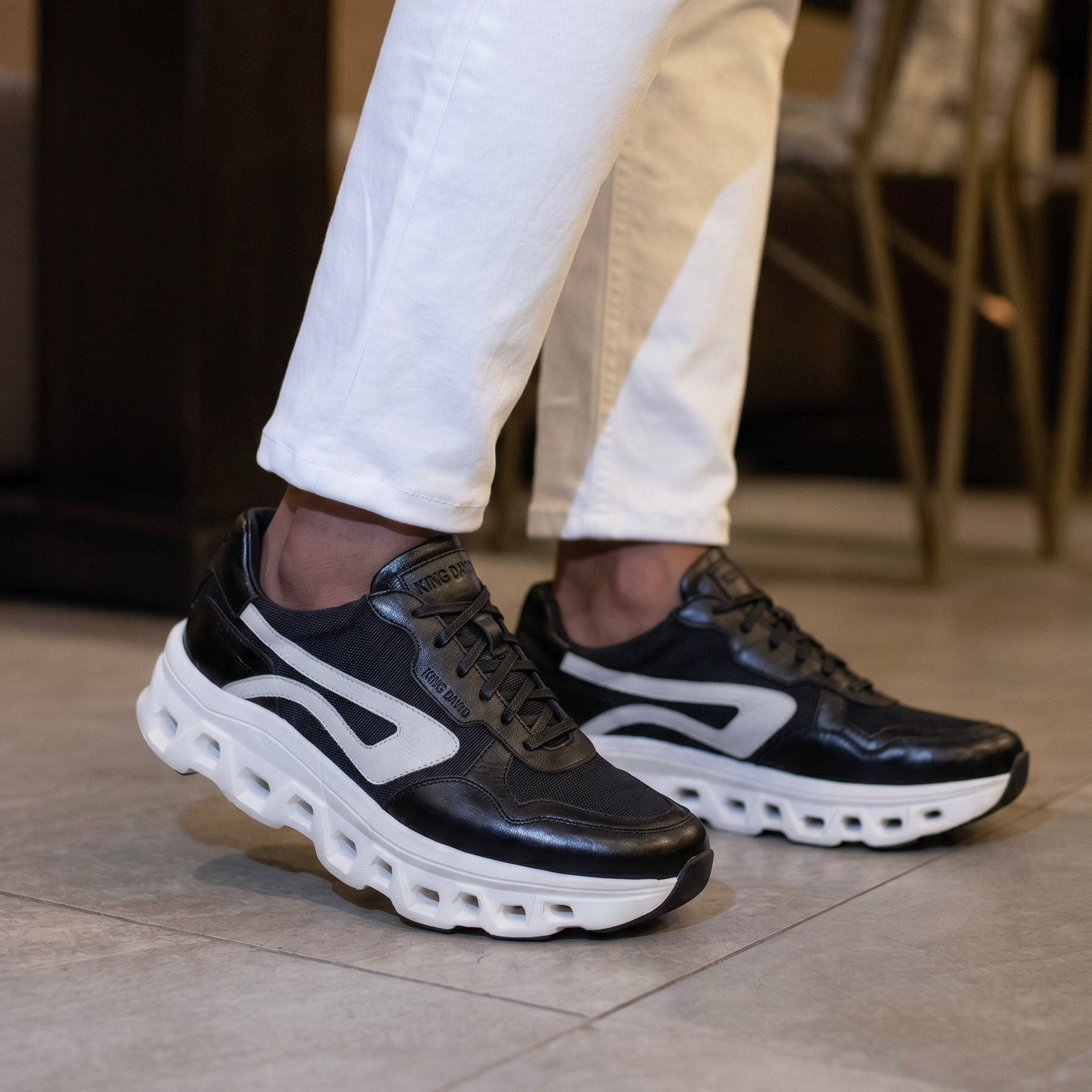 Monarca H Negro - Zapato Moderno y Versátil Hombre en Cuero