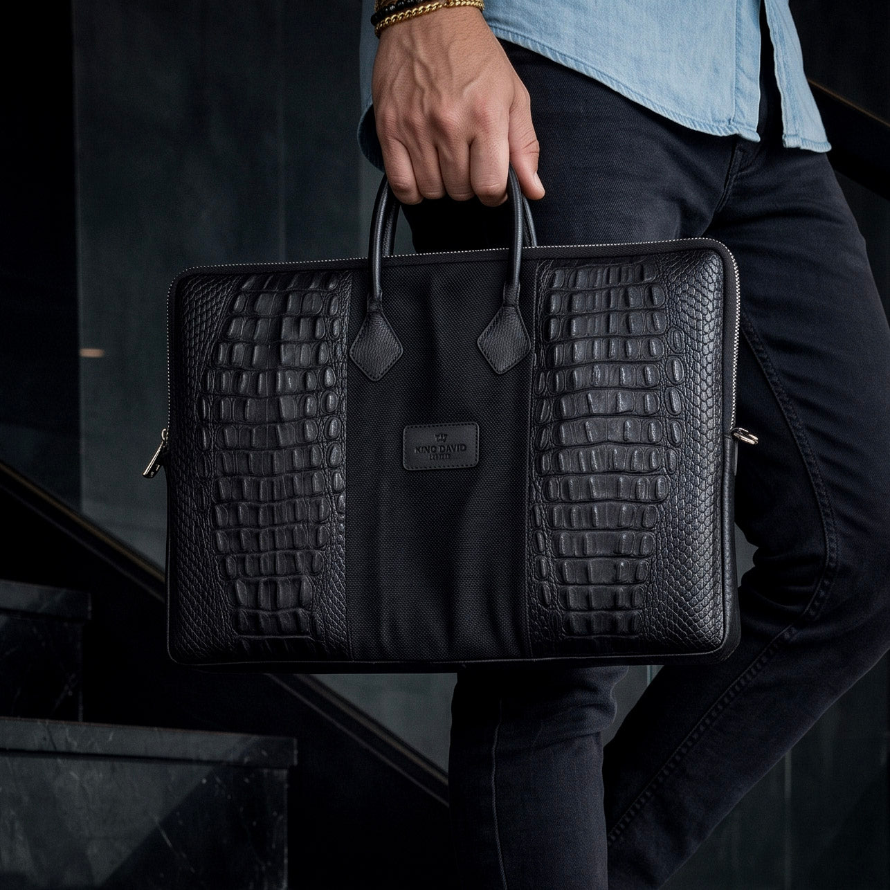 Funda Laptop Crocodile Negro - Funda Luxury Hombre en Cuero Grabado
